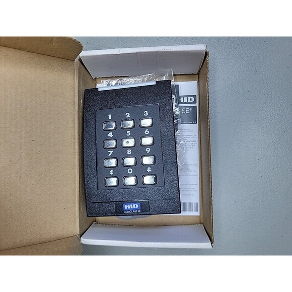 HID 921PTNNEK00000 multiCLASS SE RPK40 Smart Card Reader Wall Switch with Keypad - Picture 3 of 6